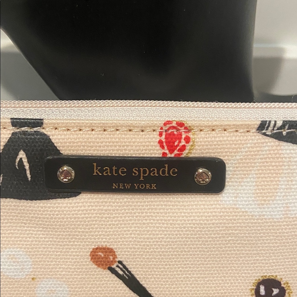 Kate Spade NWT Large Cosmetics Case - Picture 3 of 8
